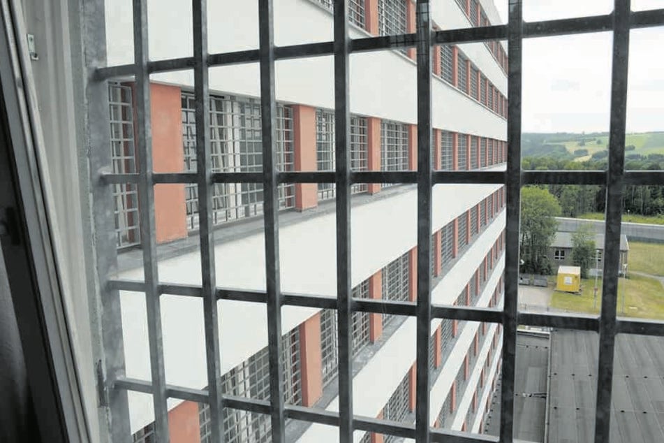 Frauengefängnis Chemnitz - diesen Ausblick wird Beate Zschäpe (44) jetzt ziemlich lange genießen.