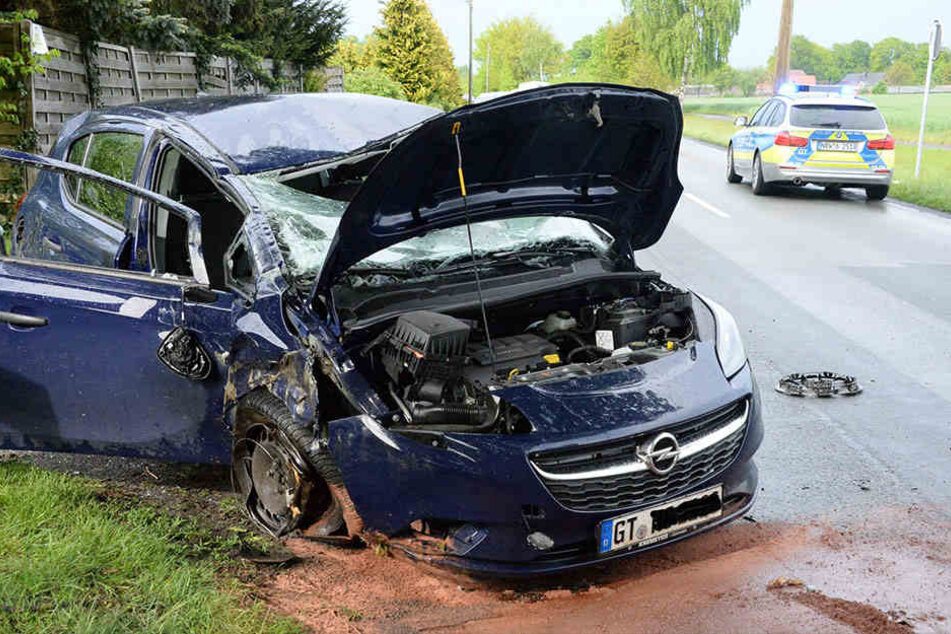 In einer Zufahrt kam der Opel endgültig zum Stehen.