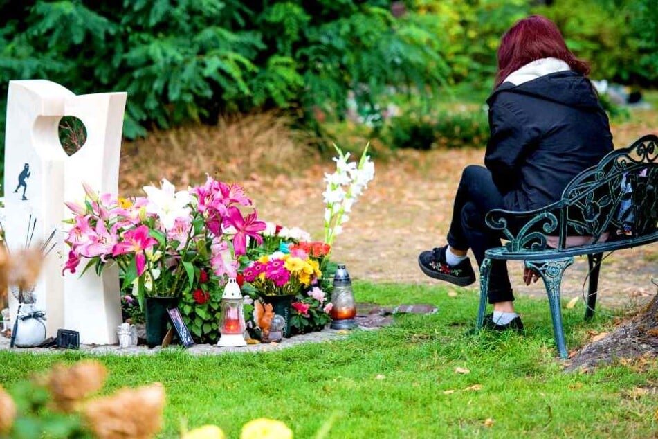 Die Mutter der 14-Jährigen trauert um ihre Tochter.