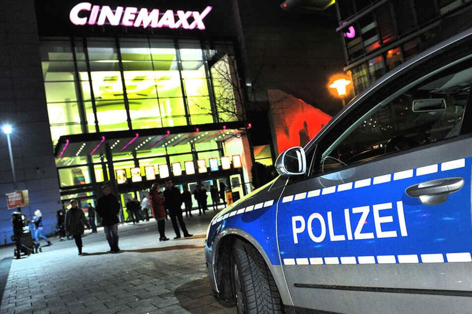 In der Nähe des Boulevards wurde ein 32-jähriger Bielefelder von fünf Zuwanderern niedergeschlagen.