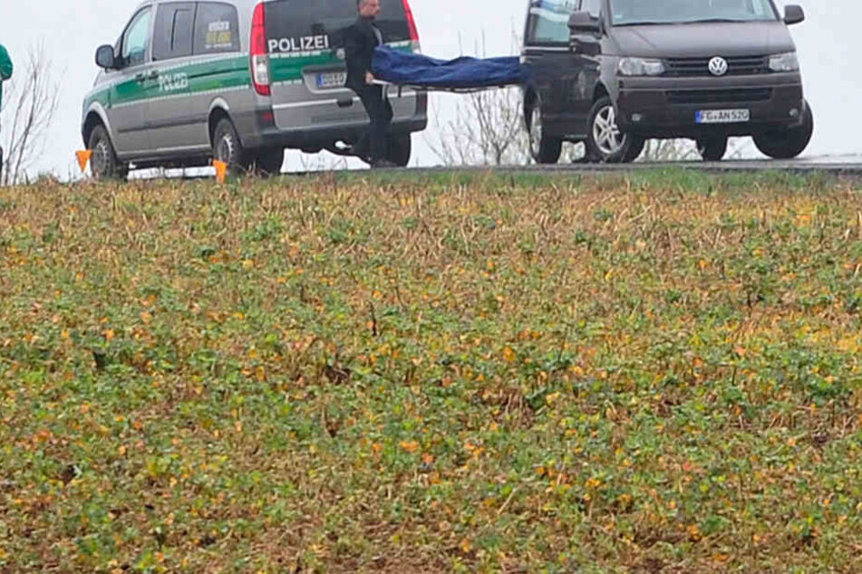 Auf einem Feld bei Schöpstal wurde eine menschliche Leiche entdeckt.