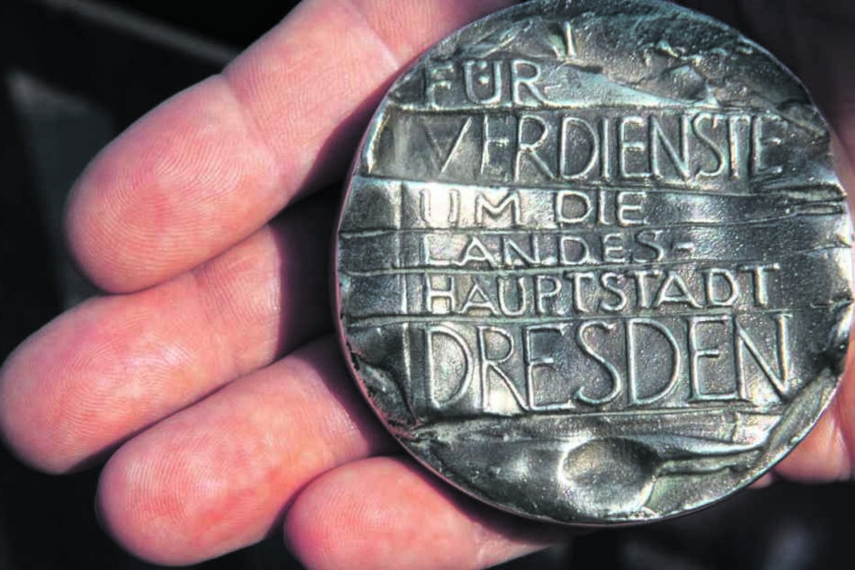Ein halbes Kilo Silber: Roland
Kaiser bekommt heute die
Ehrenmedaille der Stadt Dresden.