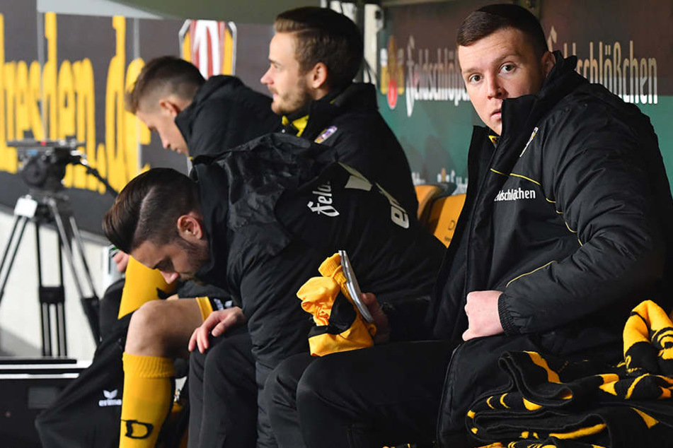 Haris Duljevic (r.) fand sich gegen St. Pauli auf der Bank wieder.