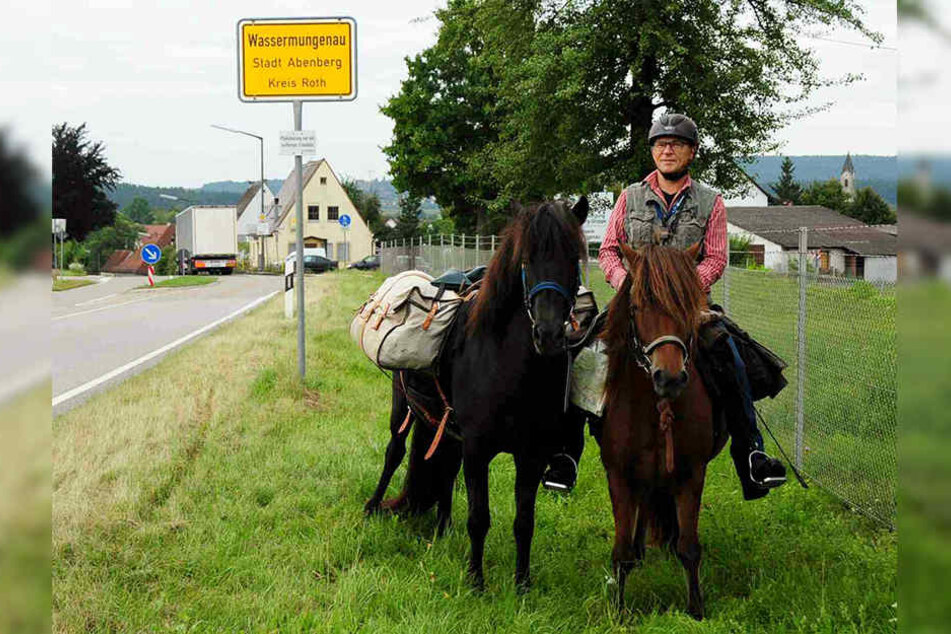 Dieser Opa nimmt 550 Kilometer auf sich, um ein Versprechen einzulösen.