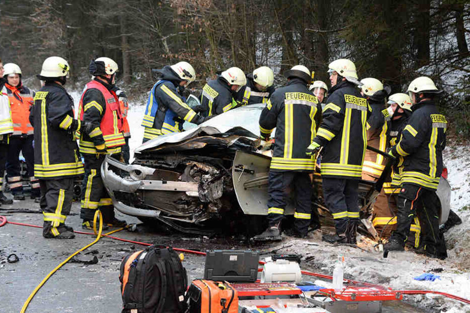 Mit schweren Verletzungen musste nach dem Unfall ein Mann ins Krankenhaus geflogen werden.