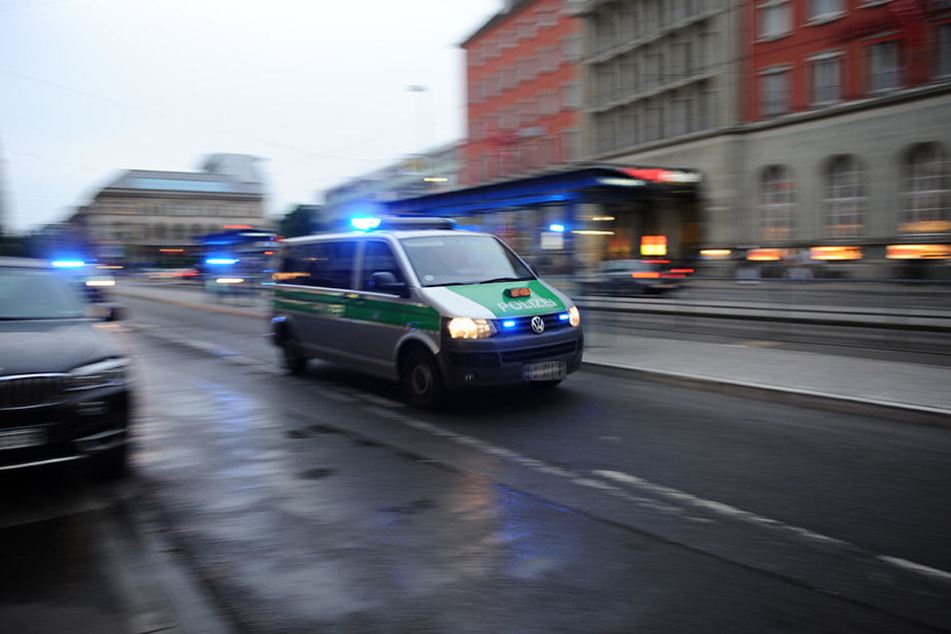 Die drei Tatverdächtigen konnten festgenommen werden. (Symbolbild)