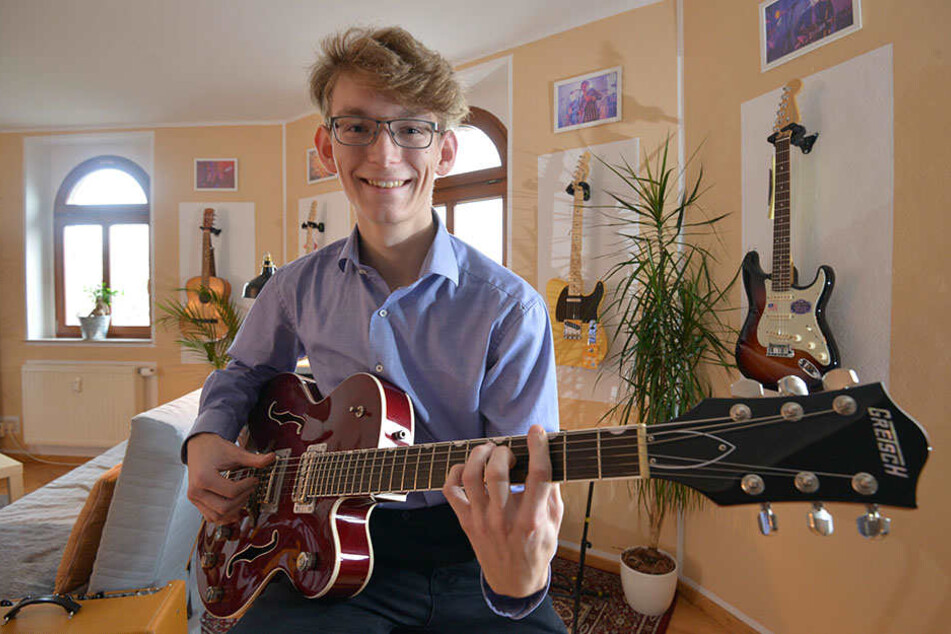 Gitarrenhändler
Eric
Lenz (19)
betreibt
sein Geschäft
aus
dem Wohnzimmer
auf
dem Sonnenberg.