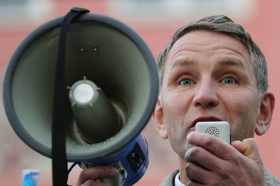 Nur wenige Teilnehmer konnten die Kundgebung von Björn Höcke (AfD) verstehen.