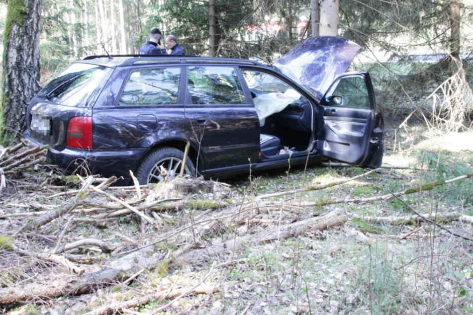 Im Landkreis Amberg-Sulzbach in Bayern ist es zu einem schweren Unfall gekommen.