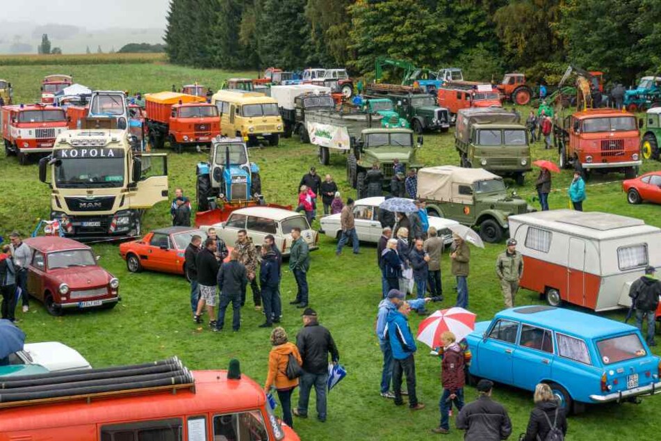 Der Osten lebt! Beim Ostblocktreffen am Sonntag in Brand-Erbisdorf waren Vehikel von damals zu sehen - von Moskwitsch und Trabant bis Robur und Ural.