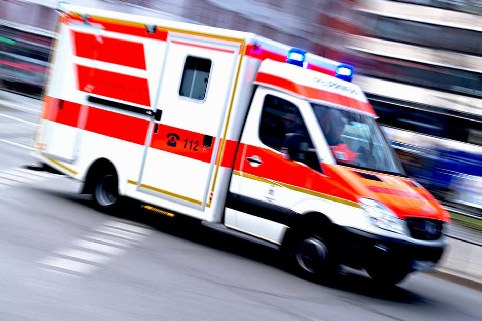 Per Rettungswagen musste ein Unfall-Opfer ins Krankenhaus gefahren werden.