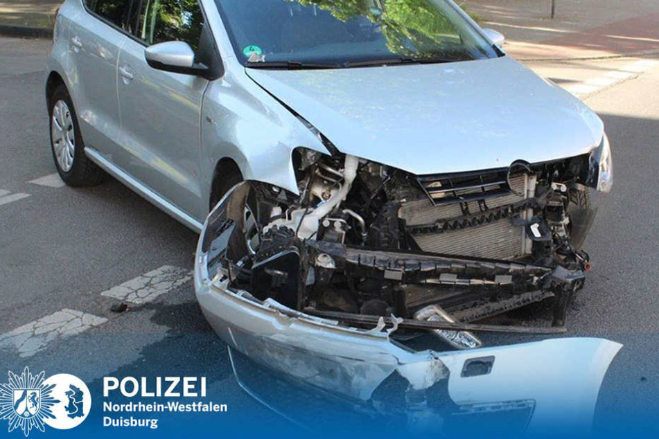 Es entstand ein ziemlich hoher Sachschaden, aber zum Glück gab es keine Verletzten bei dem Unfall.