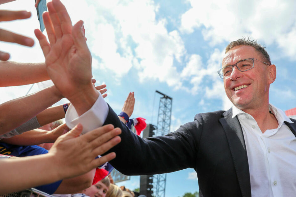 Sportdirektor Ralf Rangnick (60) verlässt RB Leipzig und arbeitet künftig für den Red-Bull-Konzern. Samstag wird er 61, Sonntag hat er seinen letzten Tag in der bisherigen Funktion.