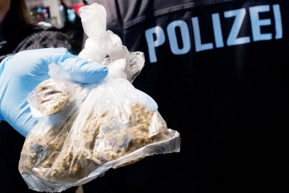 Die Polizei konnte einen großen Erfolg im Kampf gegen das Geschäft mit Drogen feiern. (Symbolbild)