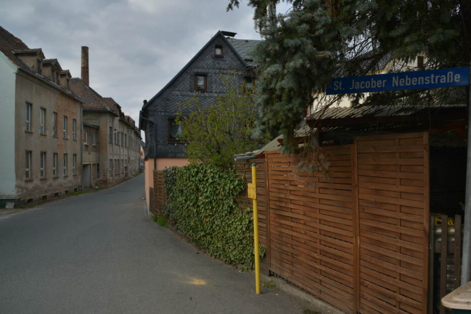 Der Mann hatte das Mädchen auf der St. Jacober Nebenstraße gepackt und in einen Transporter gezerrt.