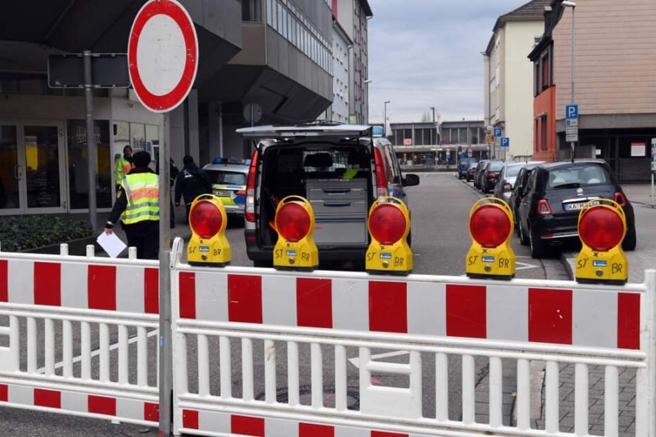 Einige Straßen müssen wegen der Bombenentschärfung gesperrt werden. (Symbolbild)