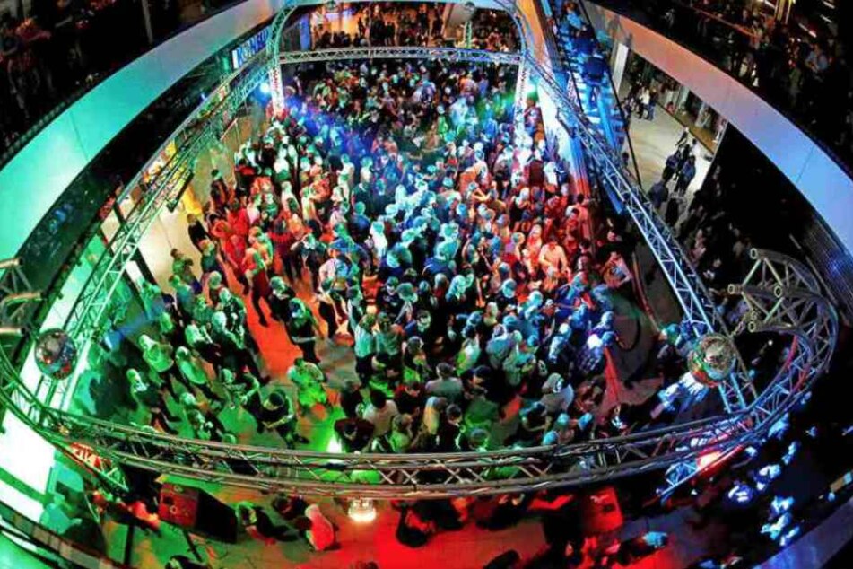 In der Centrum Galerie wird zu R&B, HipHop, House und Schlager gefeiert.
