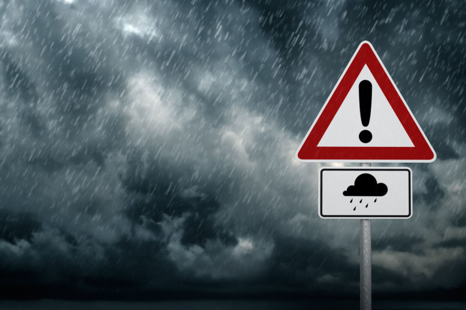 In der Nacht zum Mittwoch erwartet uns ein schweres Unwetter (Symbolbild).
