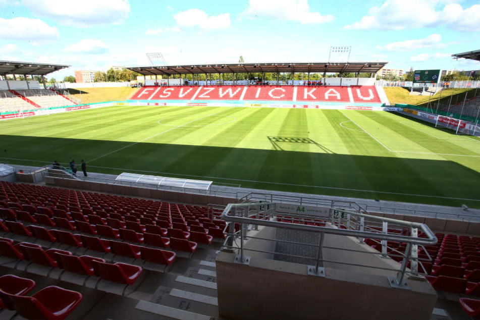 Noch befindet sich das Stadion im Besitz der städtischen Gebäude- und Grundstücksgesellschaft Zwickau (GGZ). Doch Investoren haben Interesse bekundet, es zu kaufen.