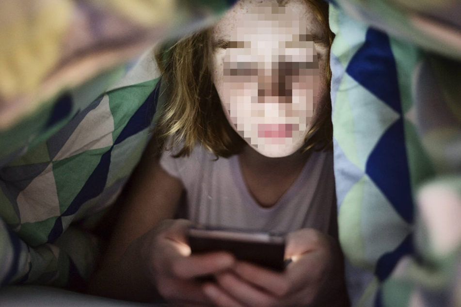 Mit einem 15-jährigen Mädchen soll der 32-Jährige auch sexuelle Handlungen gekommen sein.