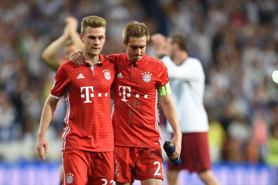 Joshua Kimmich und Philipp Lahm (v.l.) waren extrem enttäuscht.