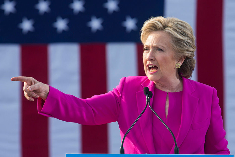 Bei der Gesamtzahl aller Stimmen liegt der 70-Jährige allerdings 2,8 Millionen hinter Konkurrentin Hillary Clinton.