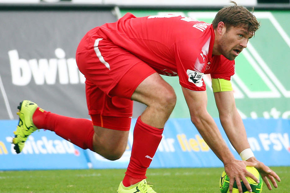 Ronny König legt sich den Ball zurecht. Trifft
der FSV-Torjäger auch heute gegen Angstgegner Unterhaching?