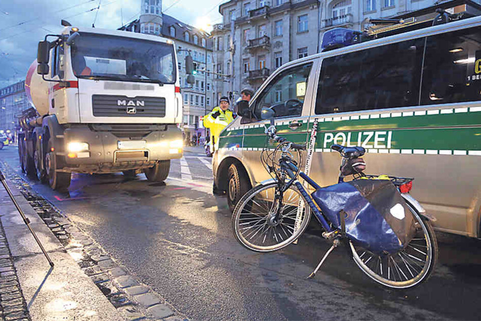 Bei diesem Unfall auf der Bautzner Straße starb die junge Radfahrerin.