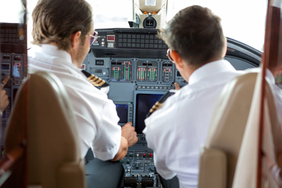 In NRW haben Piloten und Fluggesellschaften im vergangenen Jahr insgesamt 240 Abschiebungen durch Widerstand verhindert (Symbolbild).