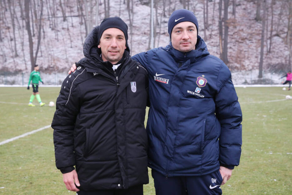 Im Januar beim Test gegen Fürstenwalde waren sie noch Gegner: Aues Cheftrainer Daniel Meyer (r.) und Bruder Andre. Ab sofort arbeiten sie Hand in Hand