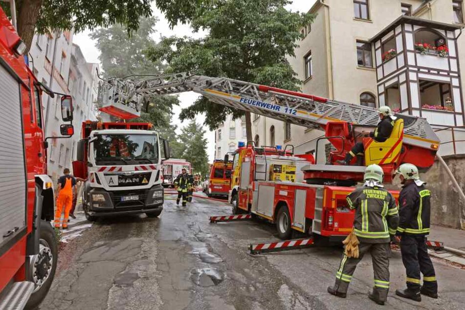Die Straße musste rund zwei Stunden gesperrt werden.