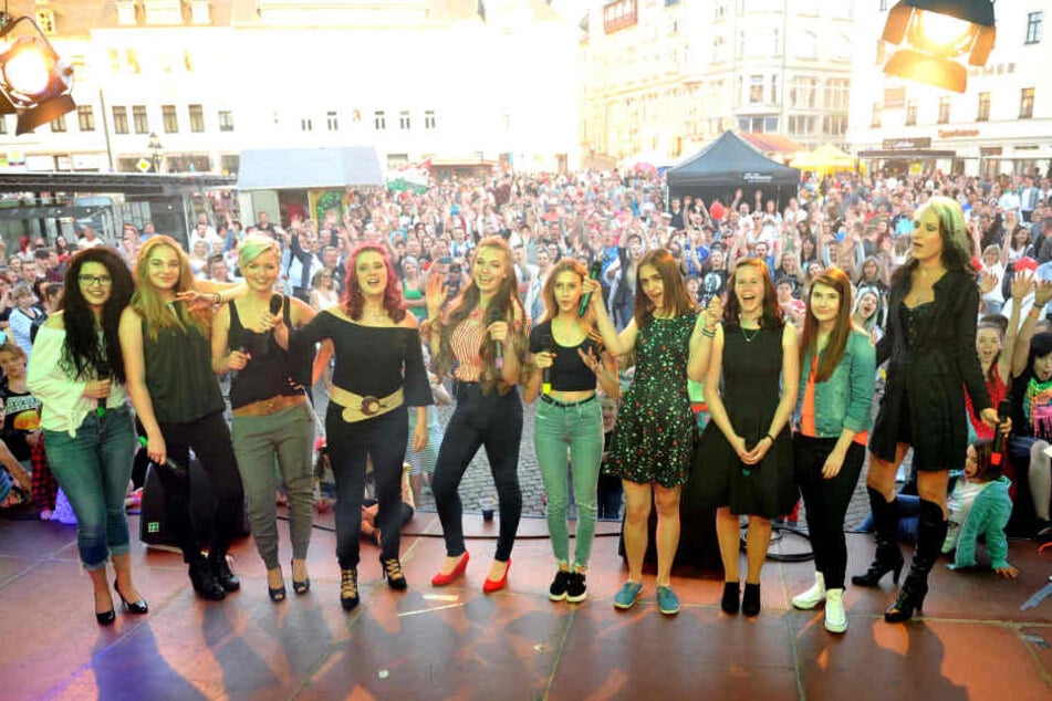 Auf die zehn Finalistinnen warten noch zwei weitere Live-Shows bis zum großen Finale im August.