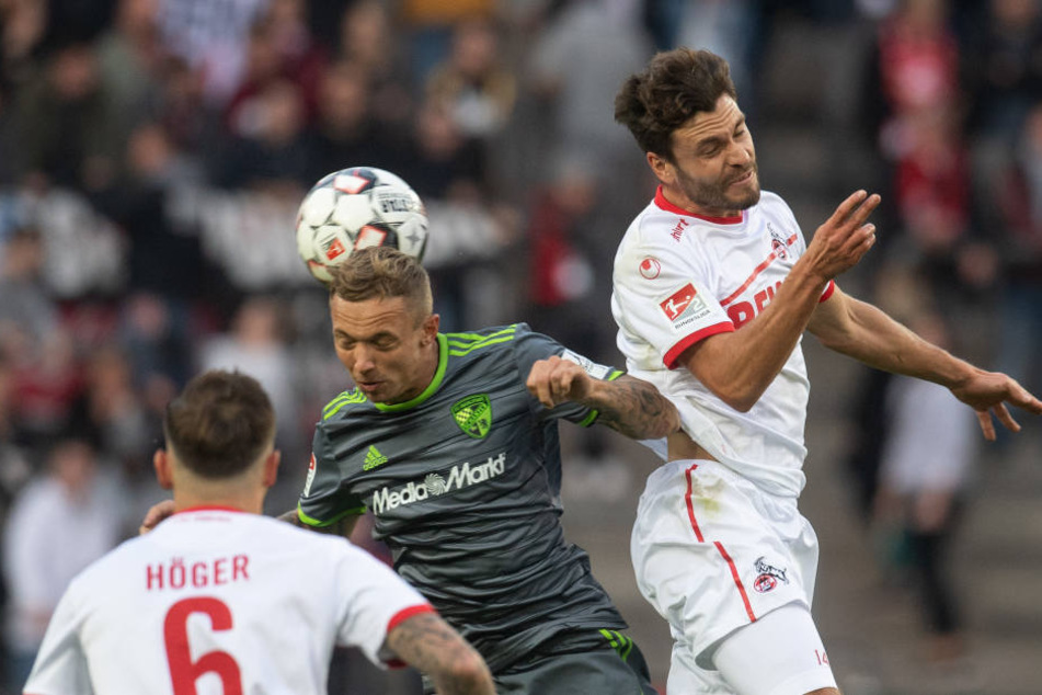 In den ersten 45 Minuten taten sich die Kölner um Kapitän Jonas Hector (r.) schwer gegen Ingolstadt.