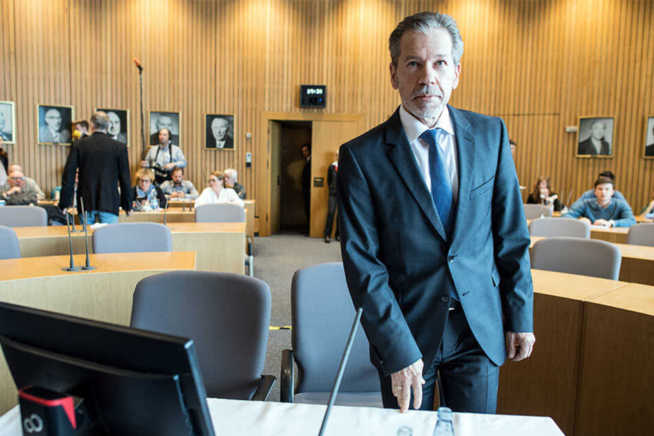 Der Leiter des Landesverfassungsschutzes, Burkhard Freier (61), vor dem Untersuchungsauschusses des Landes.