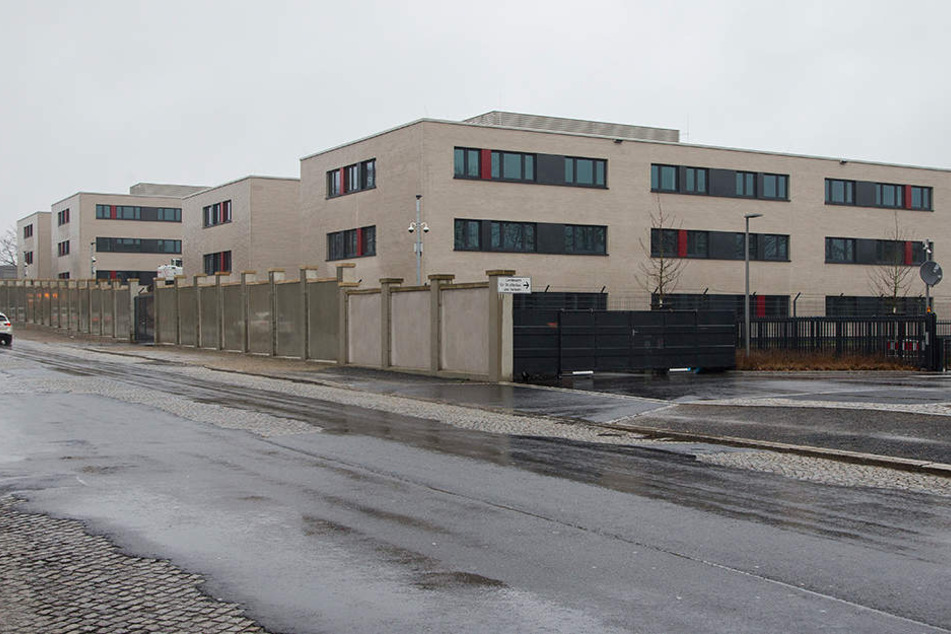 Der Umbau der neuen Erstaufnahme zum Hochsicherheits-Gerichtssaal kostet Millionen.