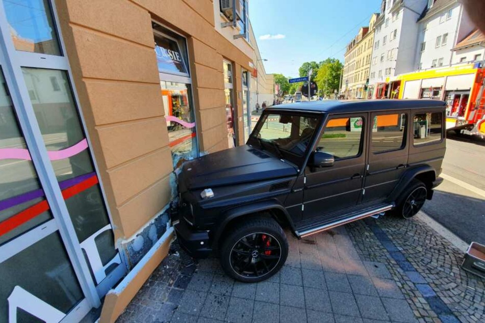 Der Schaden an dem SUV dürfte erheblich sein.