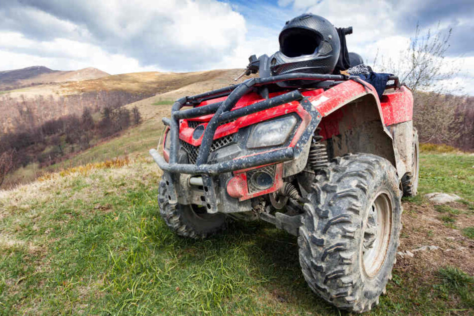Als das Quad kippte, begrub das Fahrzeug den Jungen unter sich (Symbolbild).