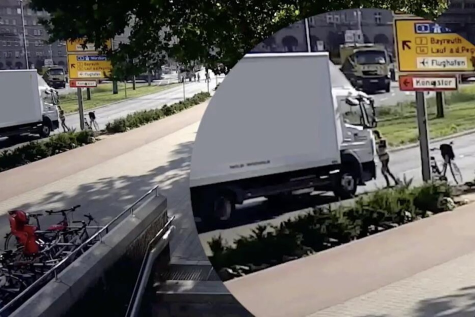 Eine Frau stieg von ihrem Rad ab und brachte den Ausreißer mit anderen Passanten zum Stillstand.