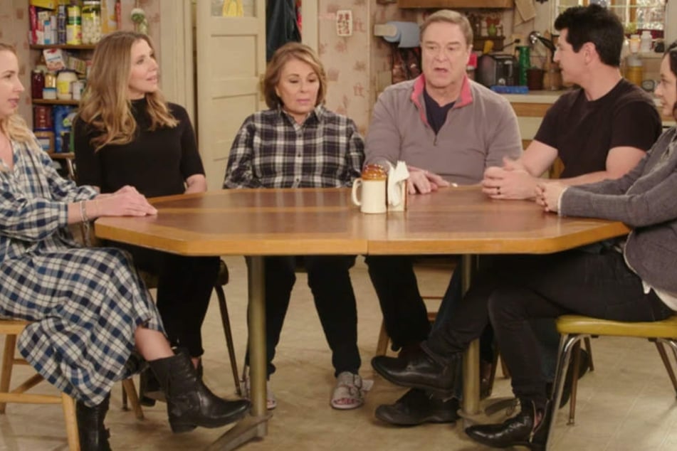 Die US-Sitcom "Roseanne", die ab 1988 fast zehn Jahre lang zu den erfolgreichsten Comedy-Serien zählte, ist weider da!