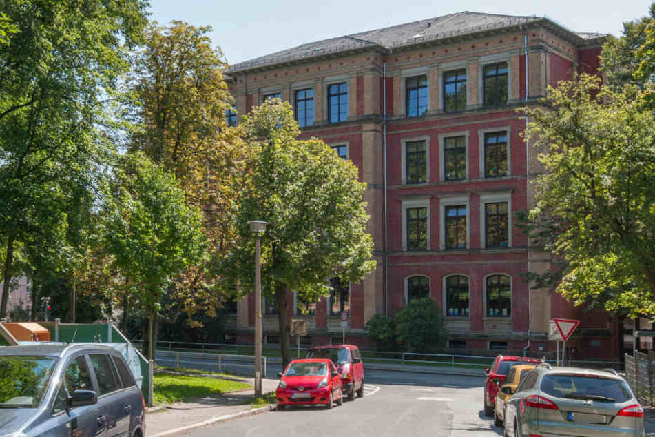 Die Grundschule Obere Luisenschule in der Fritz-Matschke-Straße 23 wird ebenfalls saniert. (Archivbild)