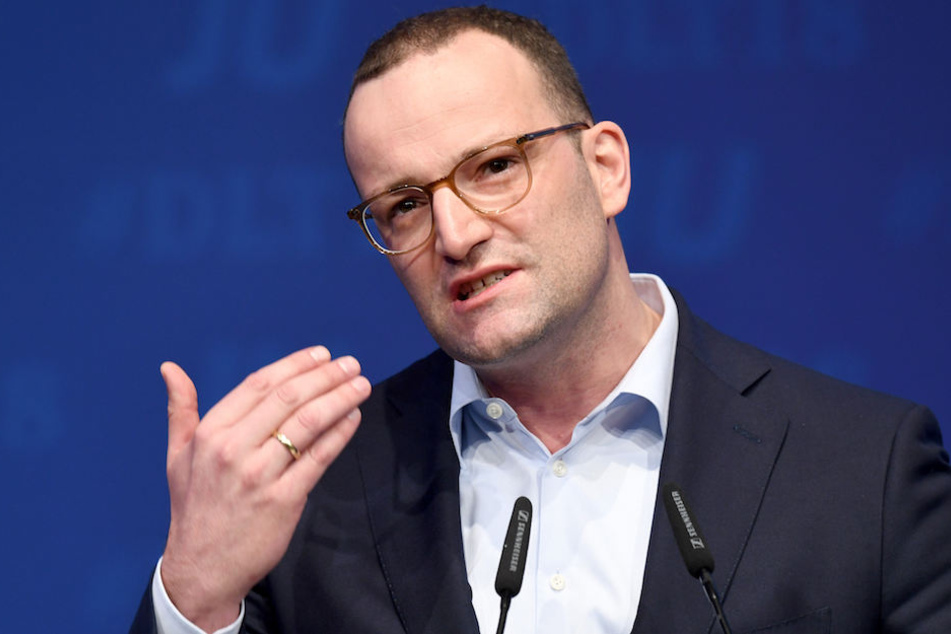 Bundesgesundheitsminister Spahn kritisierte Konkurrent Merz scharf.