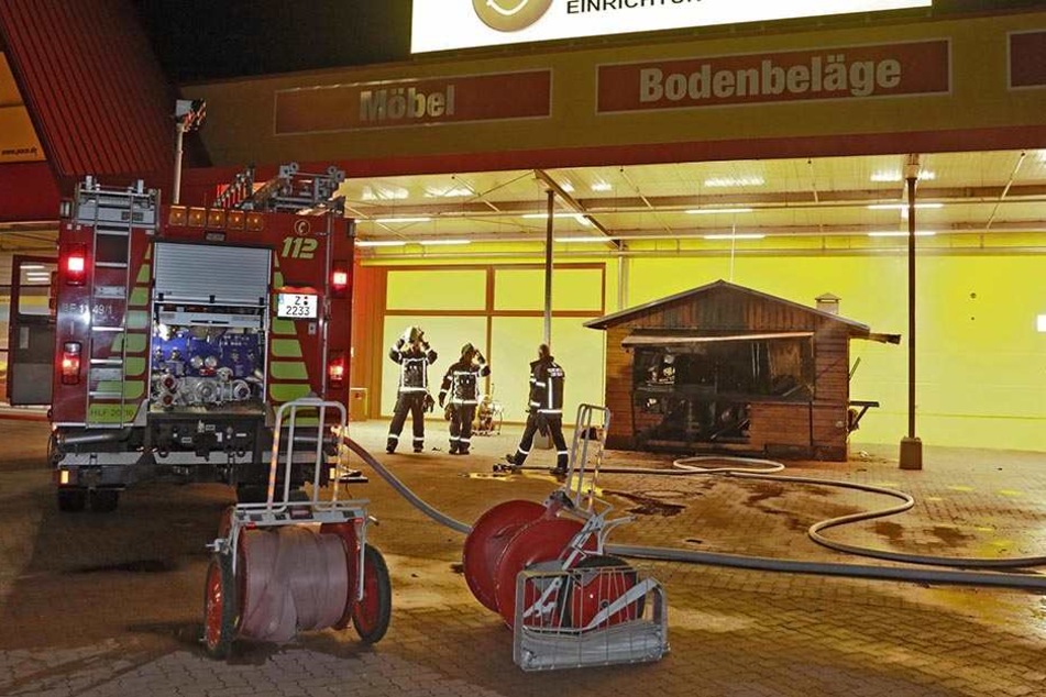 Der Imbiss brannte aus.