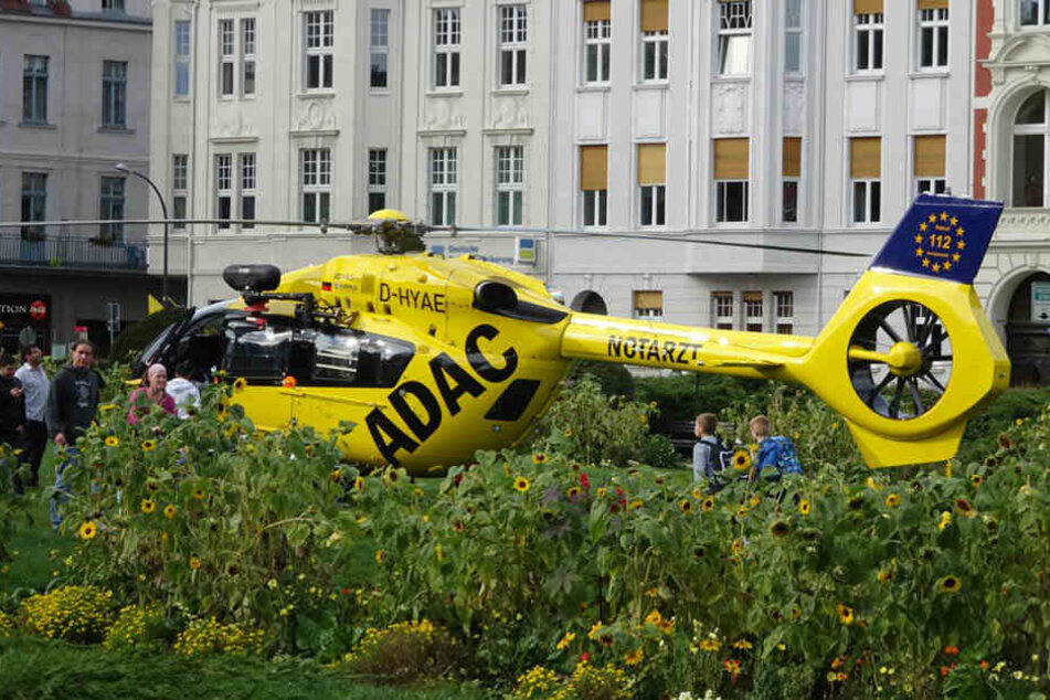 Der ADAC-Rettungshubschrauber musste in der Innenstadt landen.