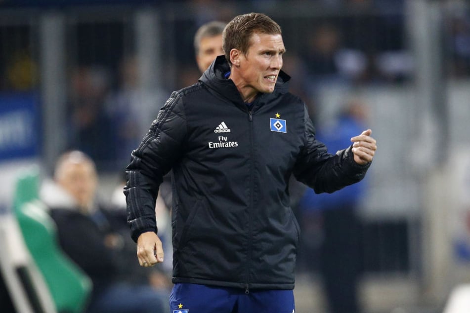 Trainer Hannes Wolf hat sich für die Partie in Ingolstadt noch nicht auf allen Positionen festgelegt.