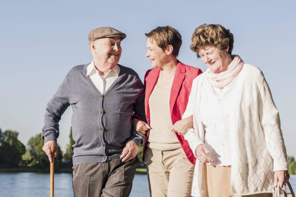 Ausflüge machen, auch mal über familiäre Probleme sprechen oder gemeinsam einkaufen gehen steht auf dem Programm der Nachbarschaftshelfer.