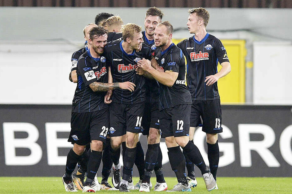 Mischen die Liga von hinten auf! Der SCP ist im letzten Jahr eigentlich abgestiegen - nun sind sie Spitzenreiter.