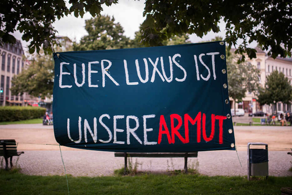 Seit der Eröffnung ist das Hotel vielen ein Dorn im Augen.