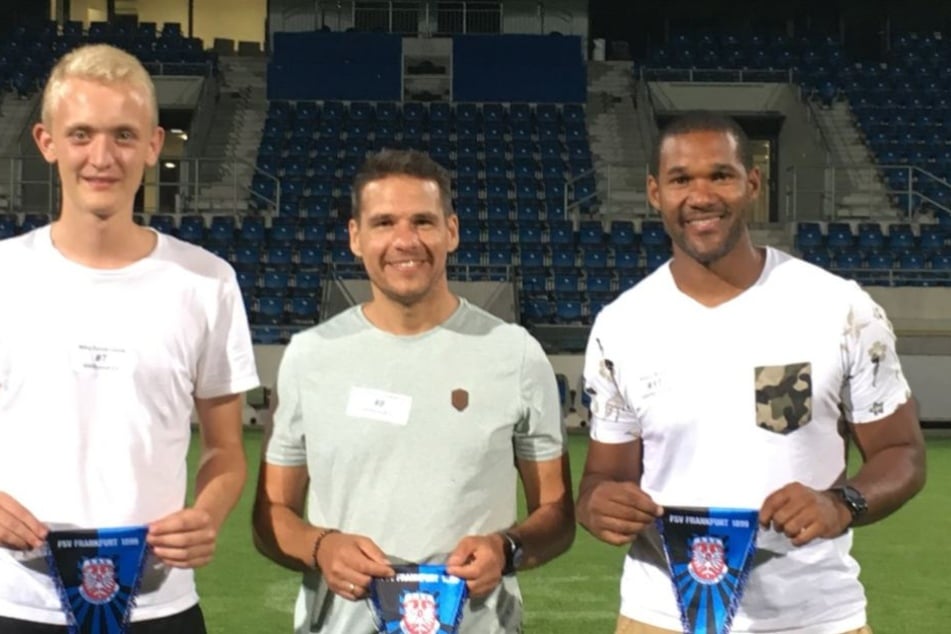 Drei glückliche Gewinner: Mika Dombrowfski, Daniel Franzen und Albert Nsiah (v.l.n.r.).