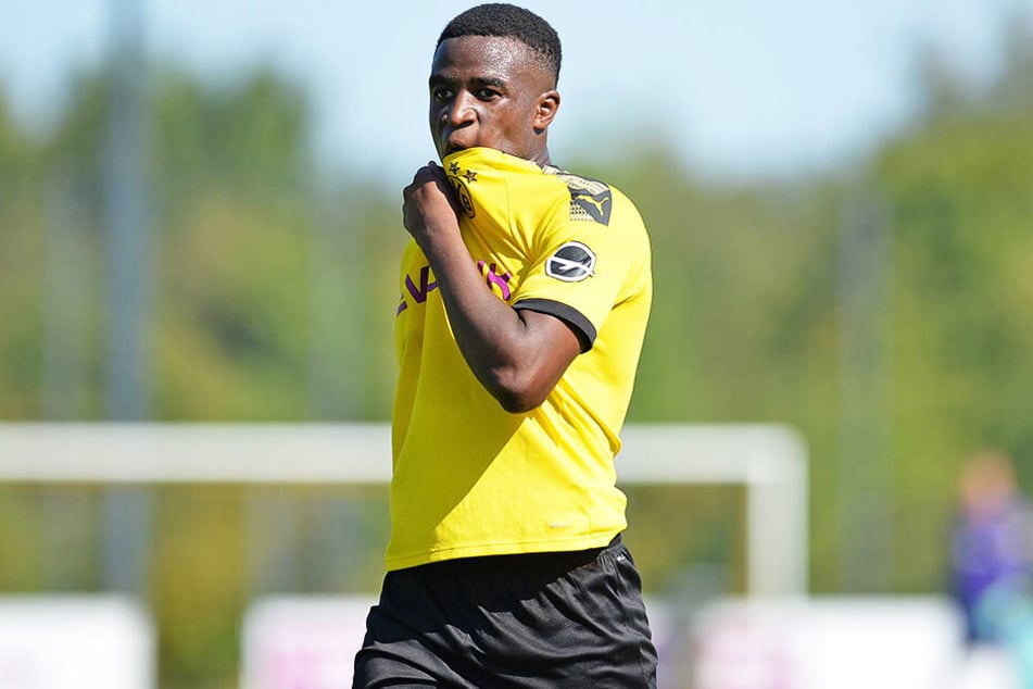 BVB-"Wunderkind" Youssoufa Moukoko blieb ohne Tor und flog gegen RB Leipzig schon in der 1. Runde aus dem Junioren-Vereinspokal.