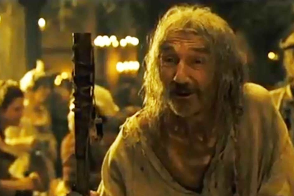 Derrick O'Connor war in vielen bekannten Filmen zu sehen, darunter auch "Fluch der Karibik". Er galt als vielseitiger Charakterdarsteller.